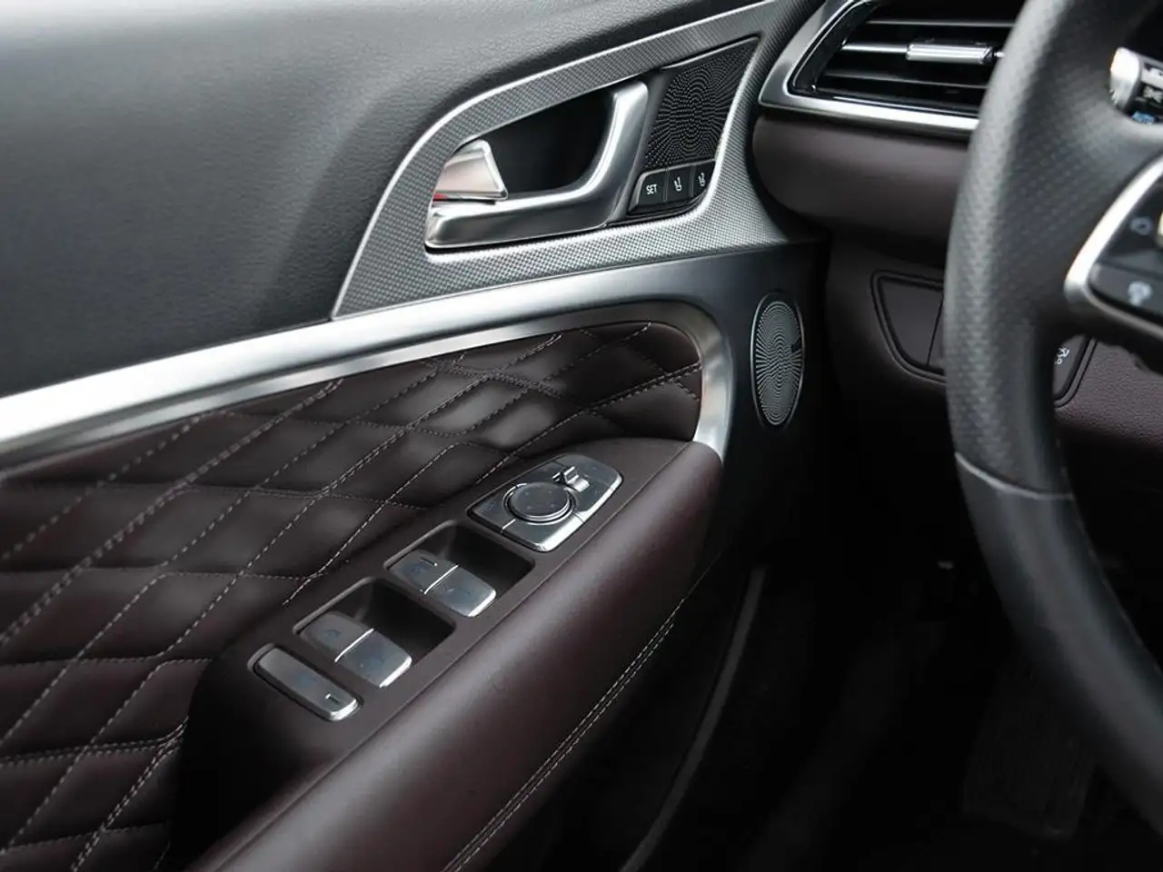 Genesis G70 снимка Genesis G70