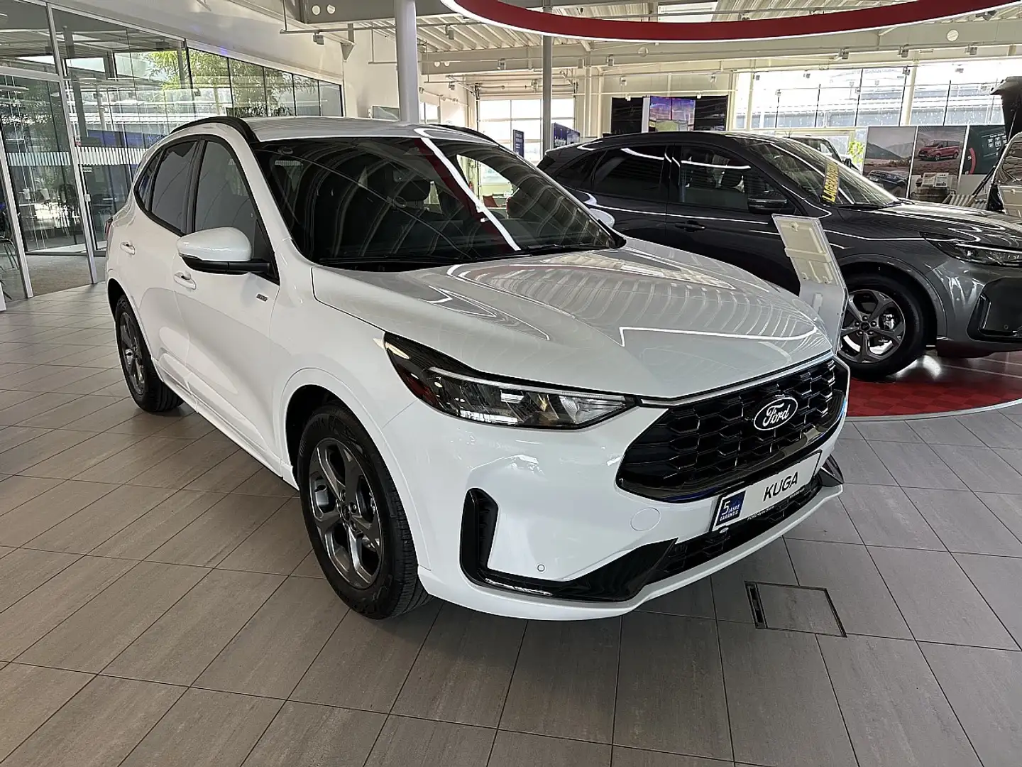 Ford Kuga 1,5 EcoBoost ST-Line Blanc - 1