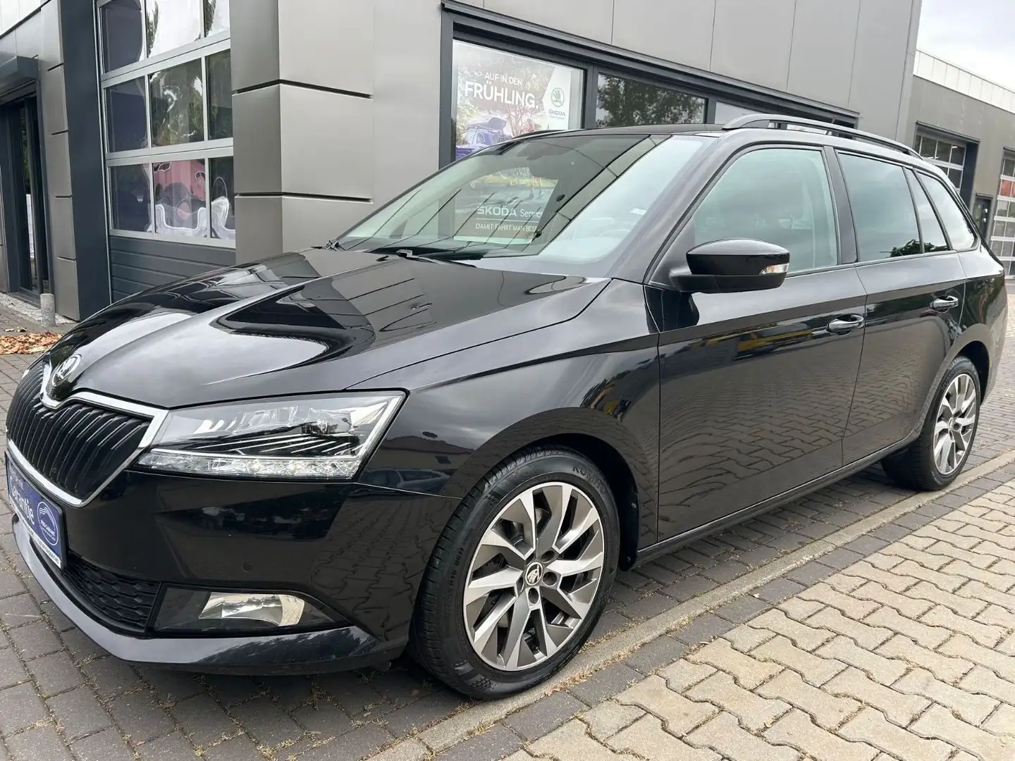 Skoda Fabia 1.0TSI DSG Combi Best of Schwarz - 1