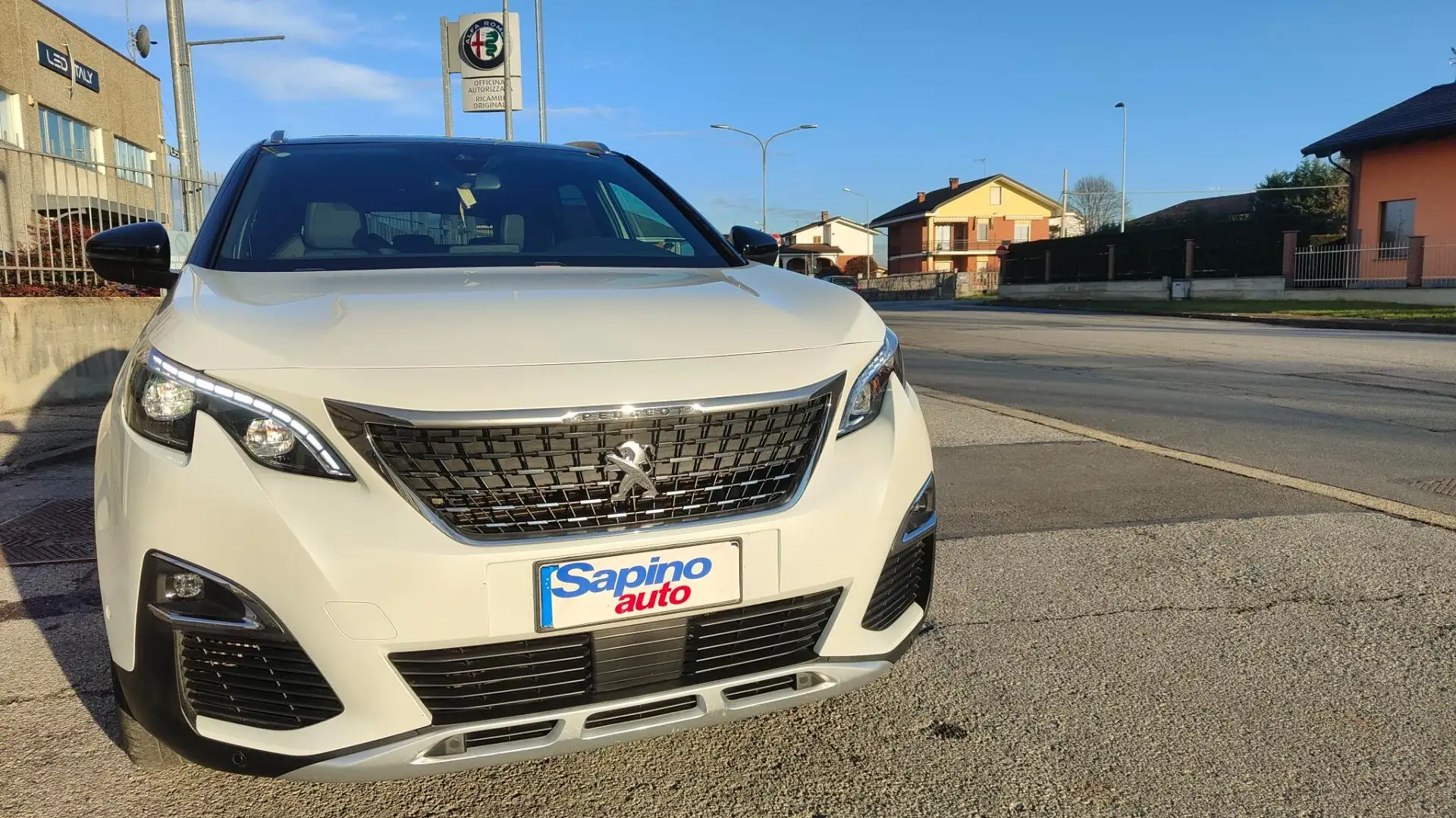 Peugeot 3008 BlueHDi 120 S&S GT Line Белый - 1