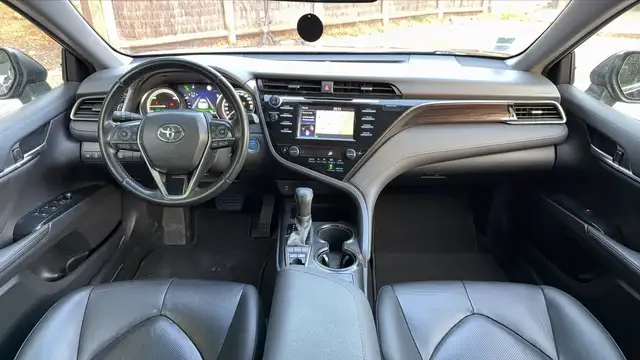 Toyota Camry view 11