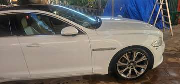 XJ 3.0D LWB Premium Luxury Aut. Premium Luxury