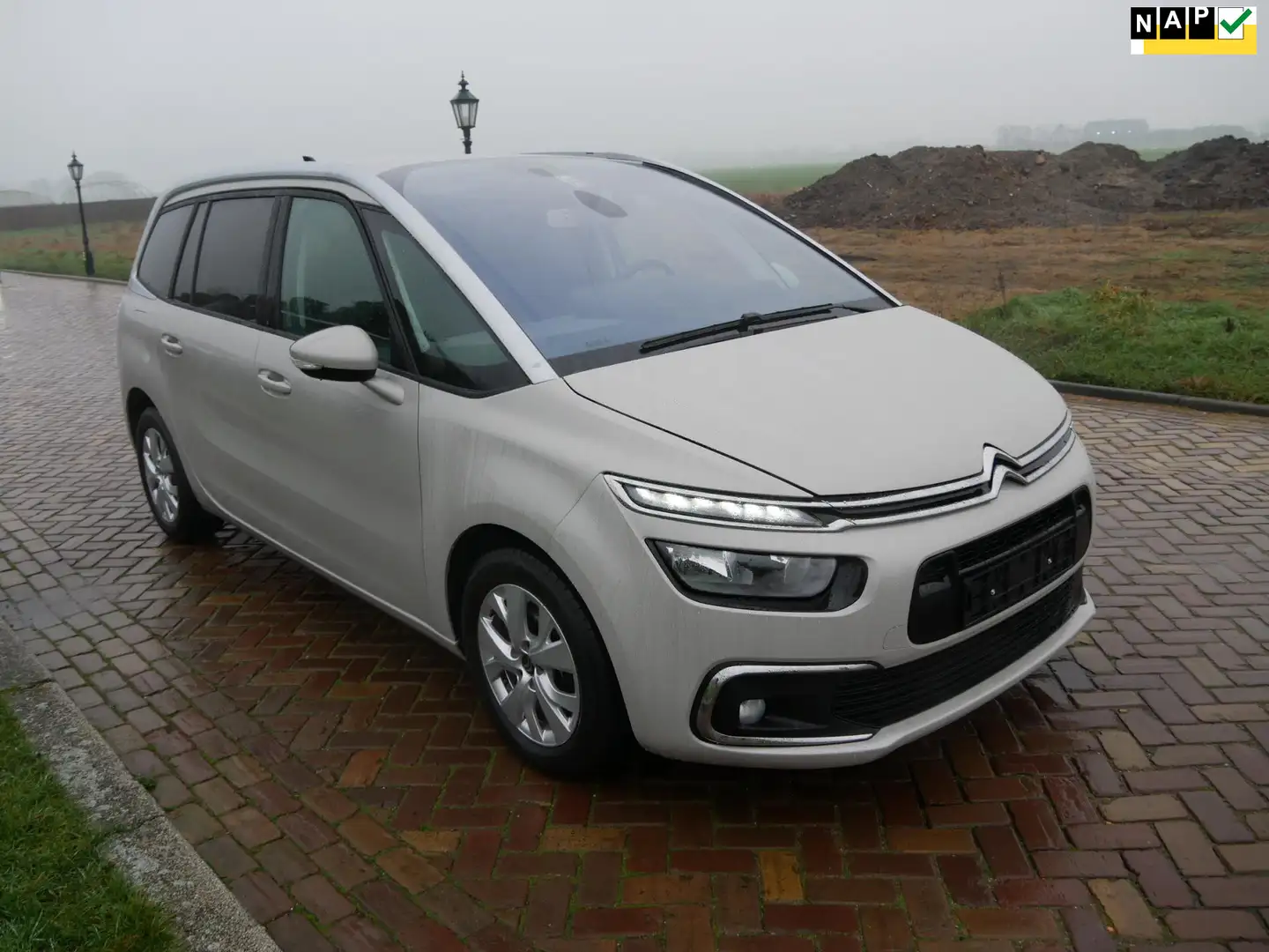 Citroen Grand C4 Picasso 1.6 BlueHDi Business NAVI CLIMA 7-SEAT ** 6699 NET Beige - 1