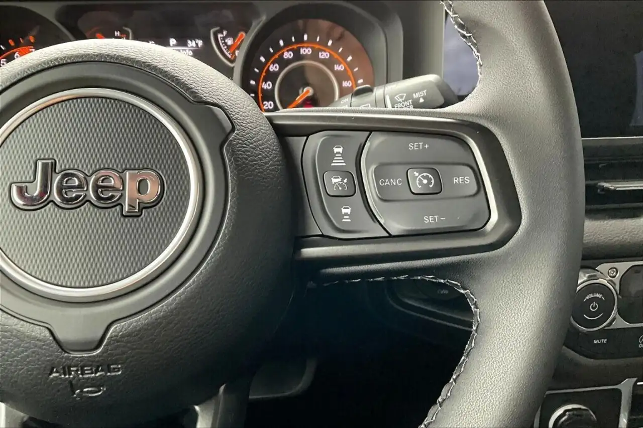 Jeep Wrangler снимка Jeep Wrangler