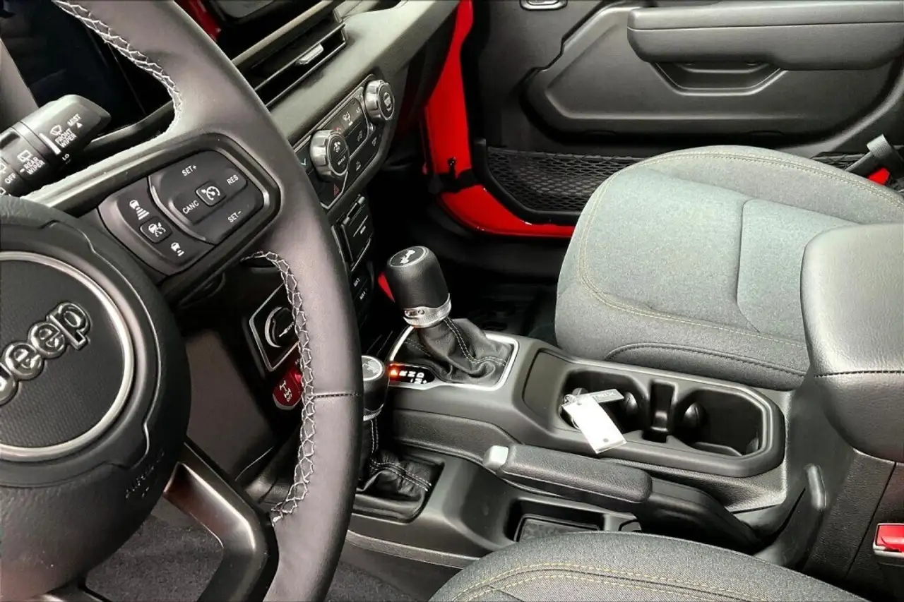 Jeep Wrangler снимка Jeep Wrangler