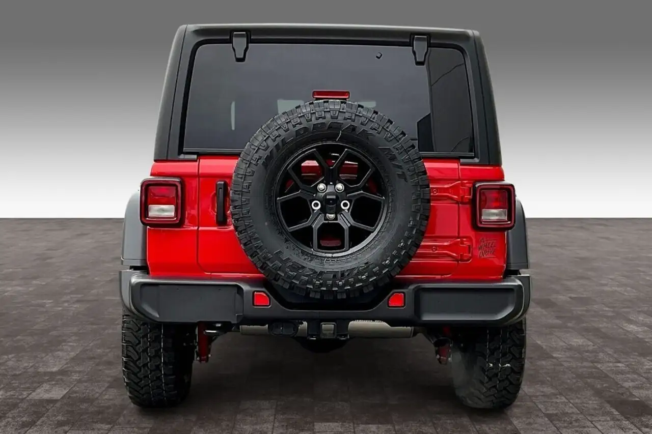 Jeep Wrangler снимка Jeep Wrangler
