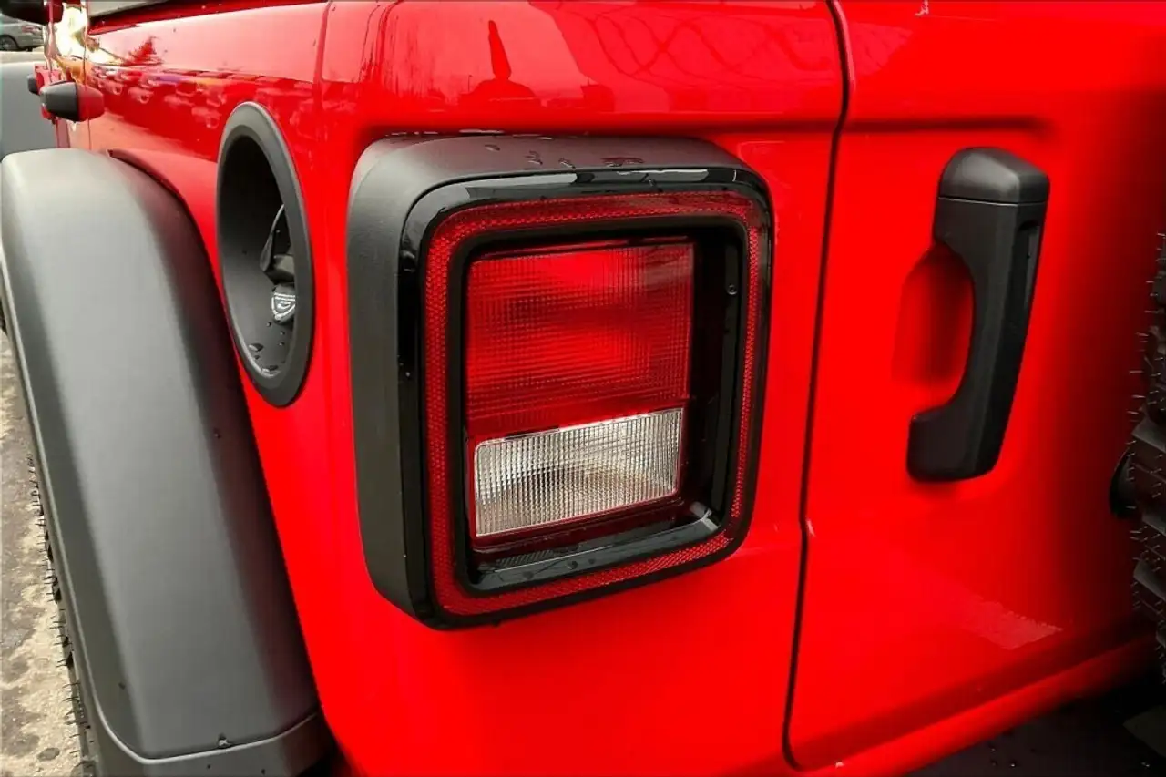 Jeep Wrangler снимка Jeep Wrangler
