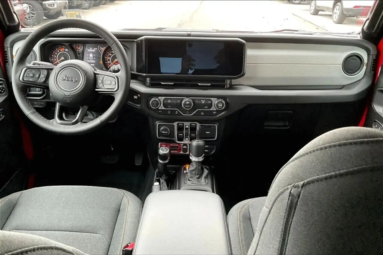 Jeep Wrangler снимка Jeep Wrangler