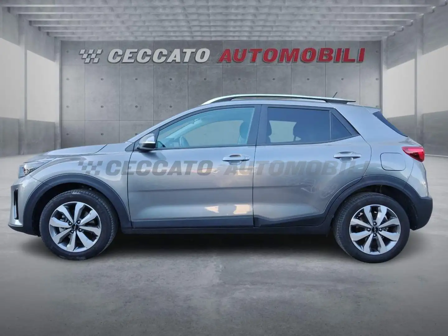 Kia Stonic Stonic 1.2 dpi Style 84cv Grau - 2