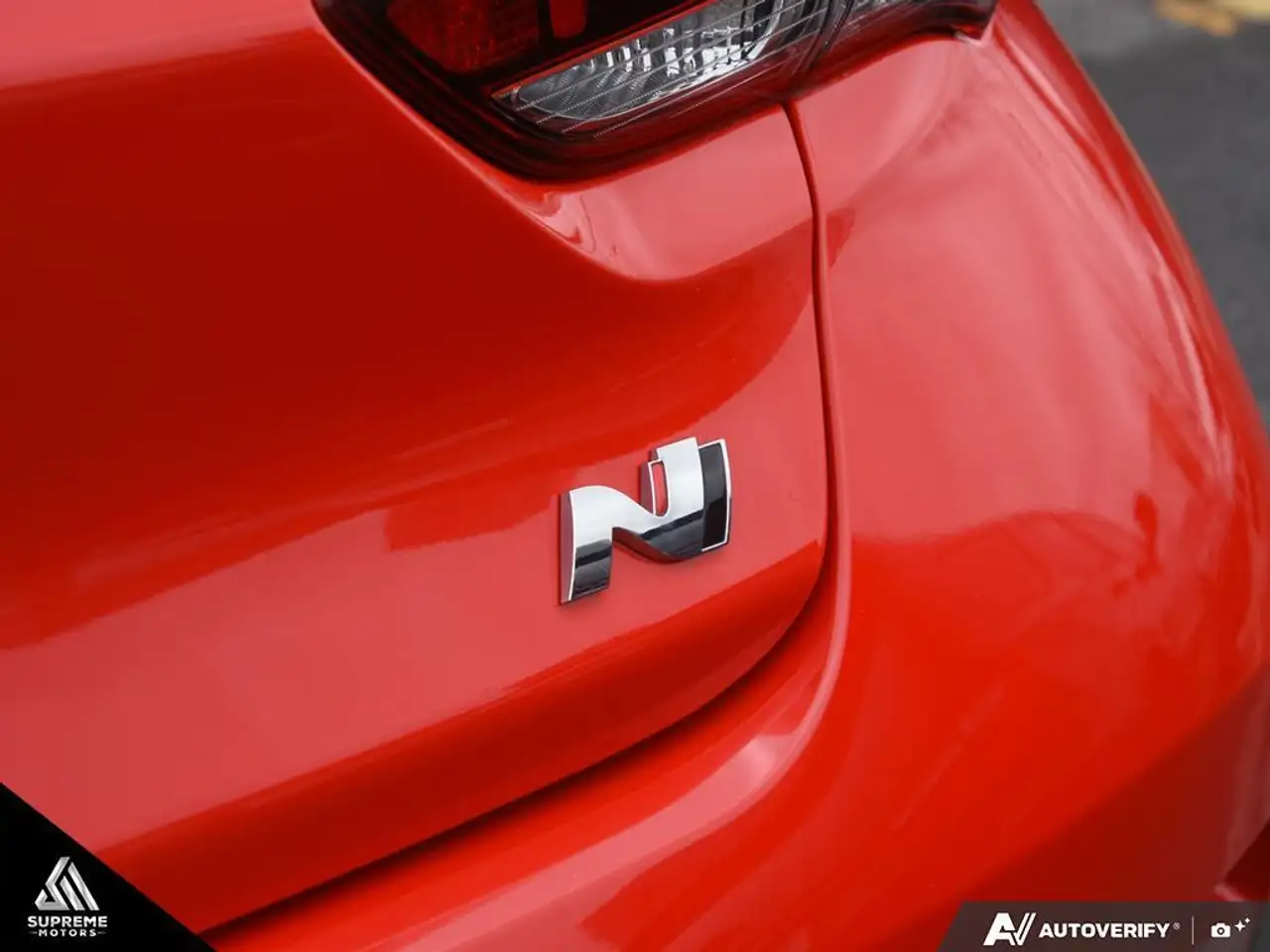 Hyundai VELOSTER photo Hyundai VELOSTER
