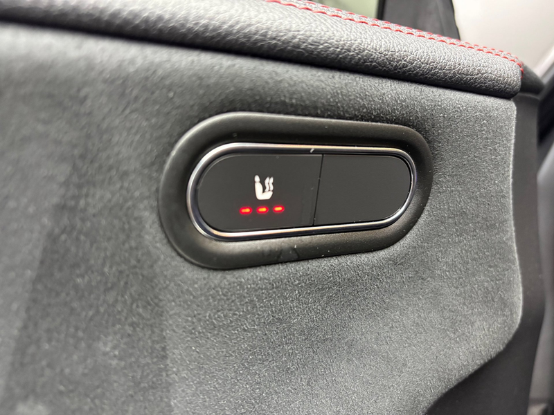 Mercedes-Benz CLA 35 AMG 4MATIC Premium Plus — photo 9