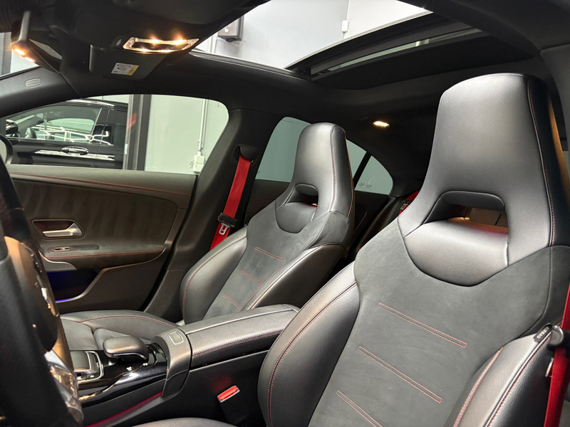 Mercedes-Benz CLA 35 AMG 4MATIC Premium Plus — photo 7