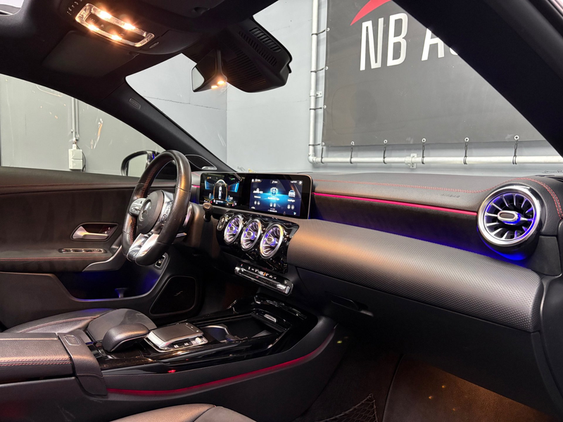 Mercedes-Benz CLA 35 AMG 4MATIC Premium Plus — photo 11