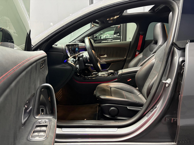 Mercedes-Benz CLA 35 AMG 4MATIC Premium Plus — photo 5