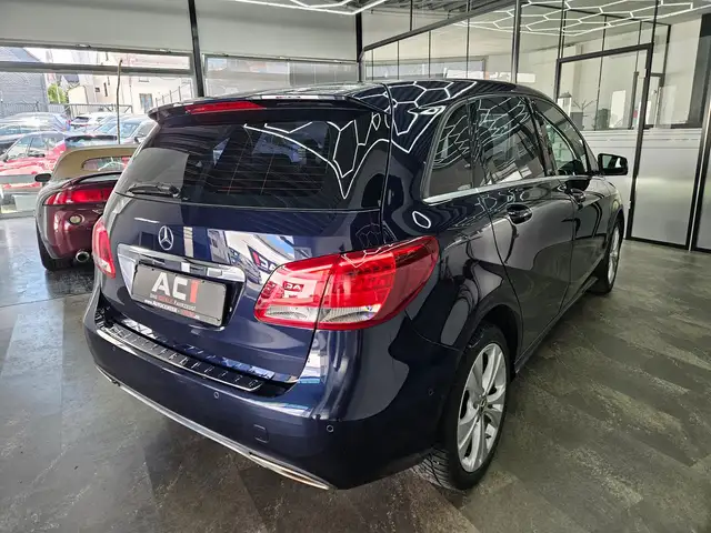 Mercedes-Benz B-Class view 9