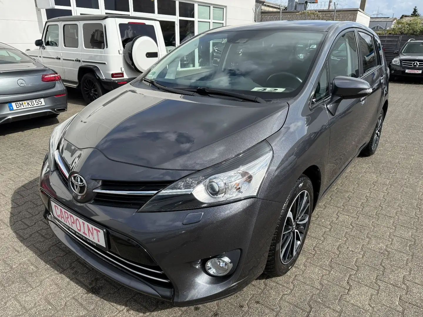 Toyota Verso Edition-S+ 7SITZER/NAVI/KAMERA/KLIMA/XENON Grijs - 1