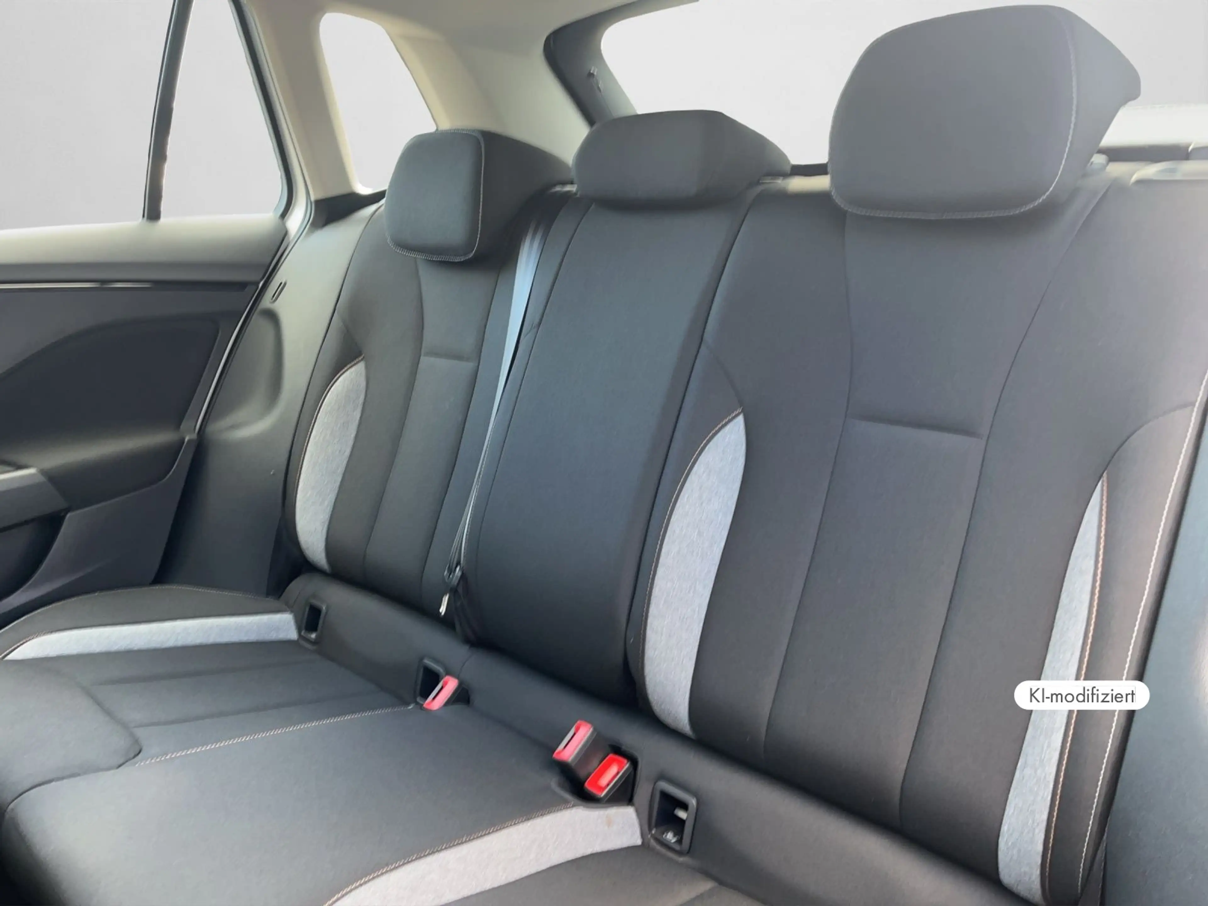 Skoda Kamiq Selection 1.0 TSI DSG SHZ RFK ACC DAB — photo 14