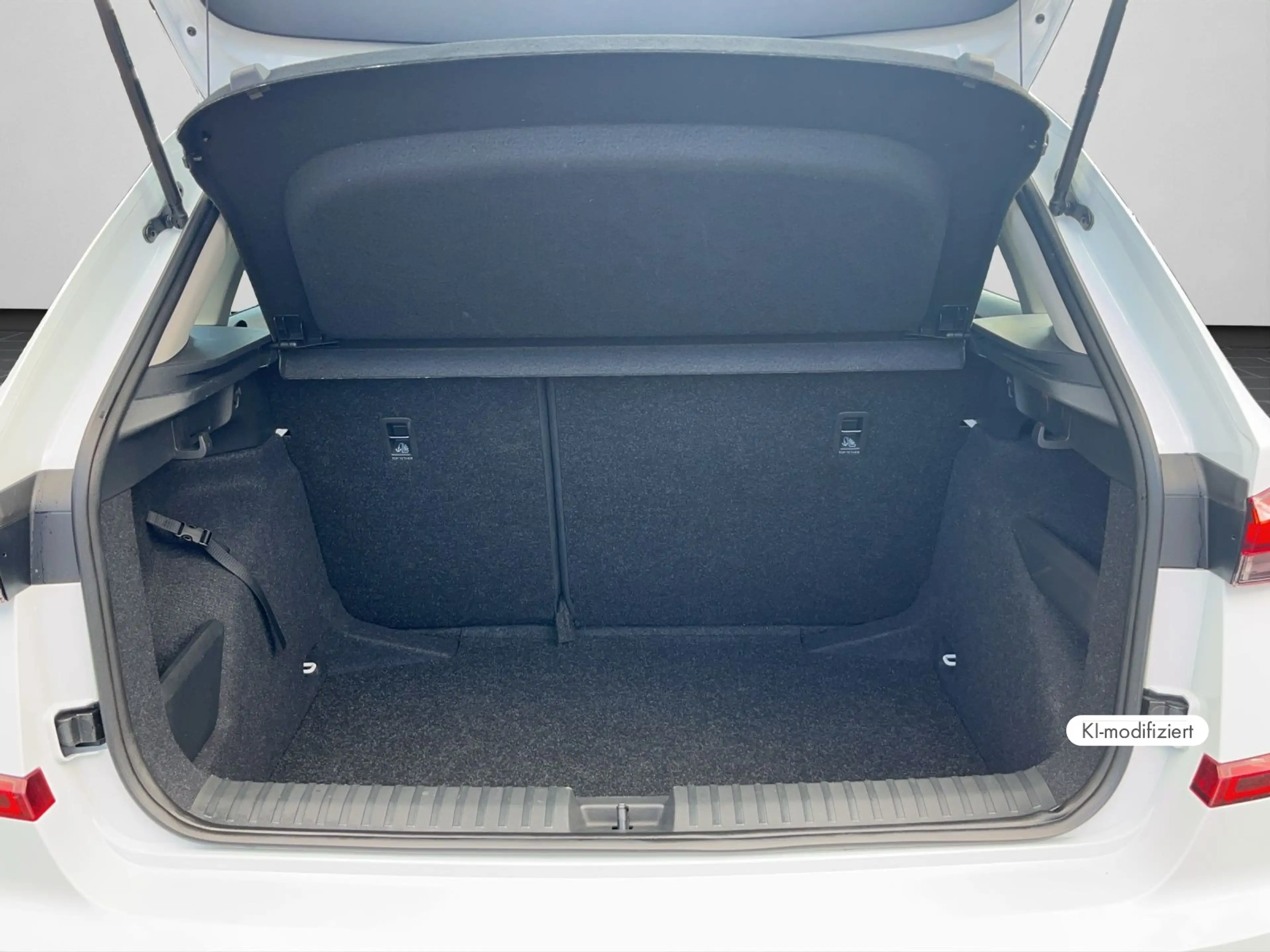 Skoda Kamiq Selection 1.0 TSI DSG SHZ RFK ACC DAB — photo 15