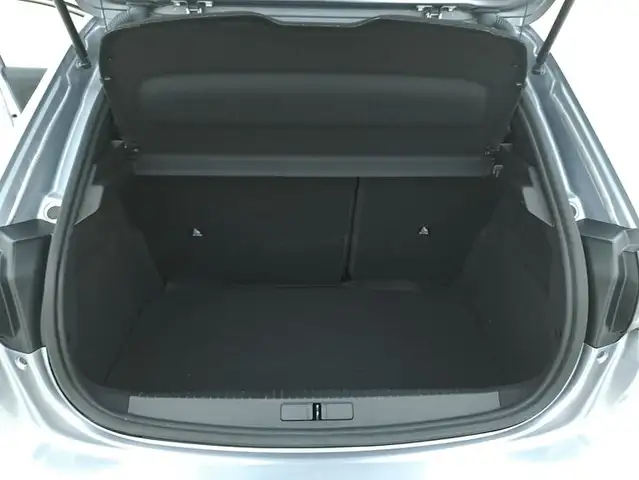 Peugeot 208 view 14
