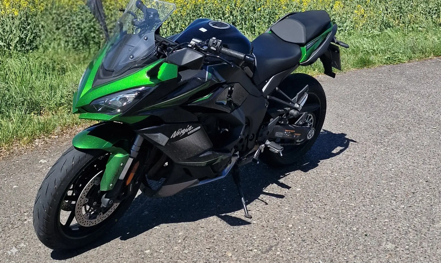 Kawasaki Ninja 1000SX Schwarz - 1