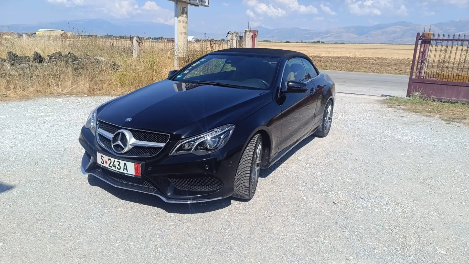 Mercedes-Benz E 200 E 200 (207.434) Schwarz - 1