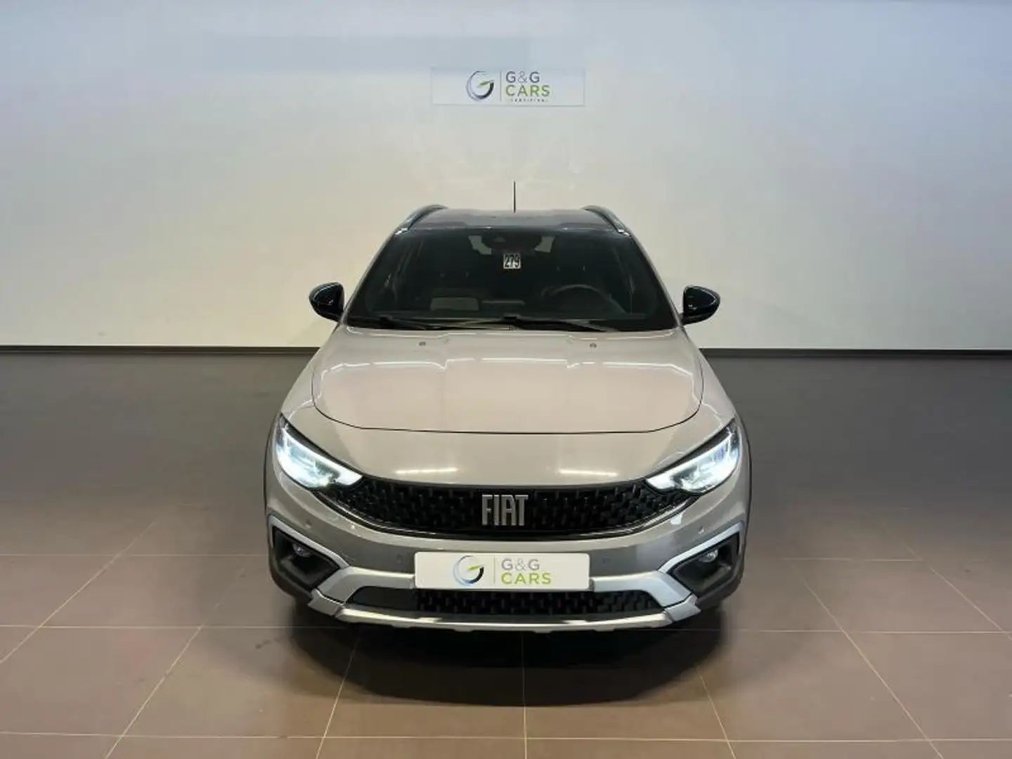 Fiat Tipo 4/5 portes / Station Wagon Gris - 2