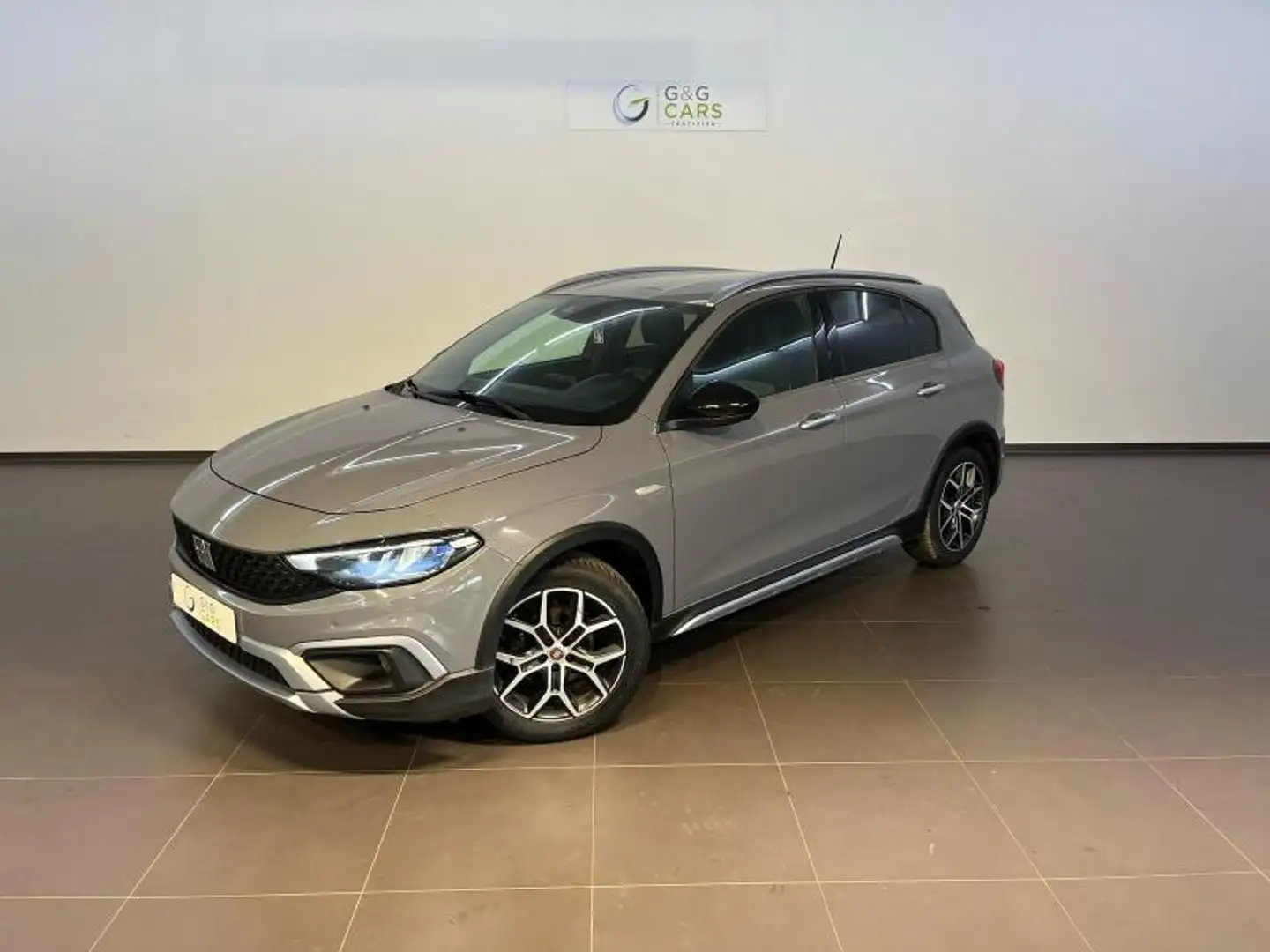 Fiat Tipo 4/5 portes / Station Wagon Gris - 1