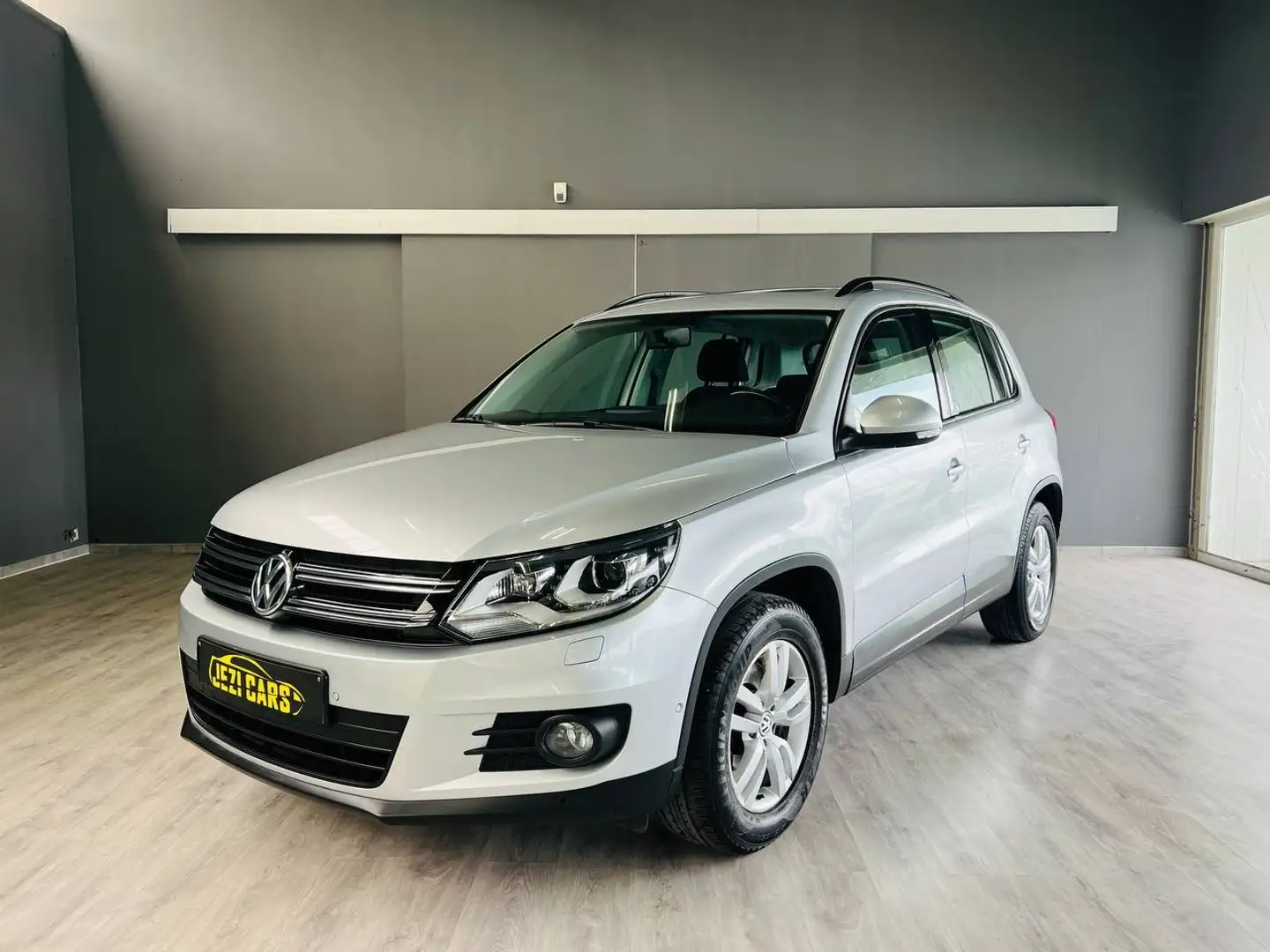 Volkswagen Tiguan 1.4 TSI |1 Jaar Garantie|Navigatie|sensoren| Zilver - 2
