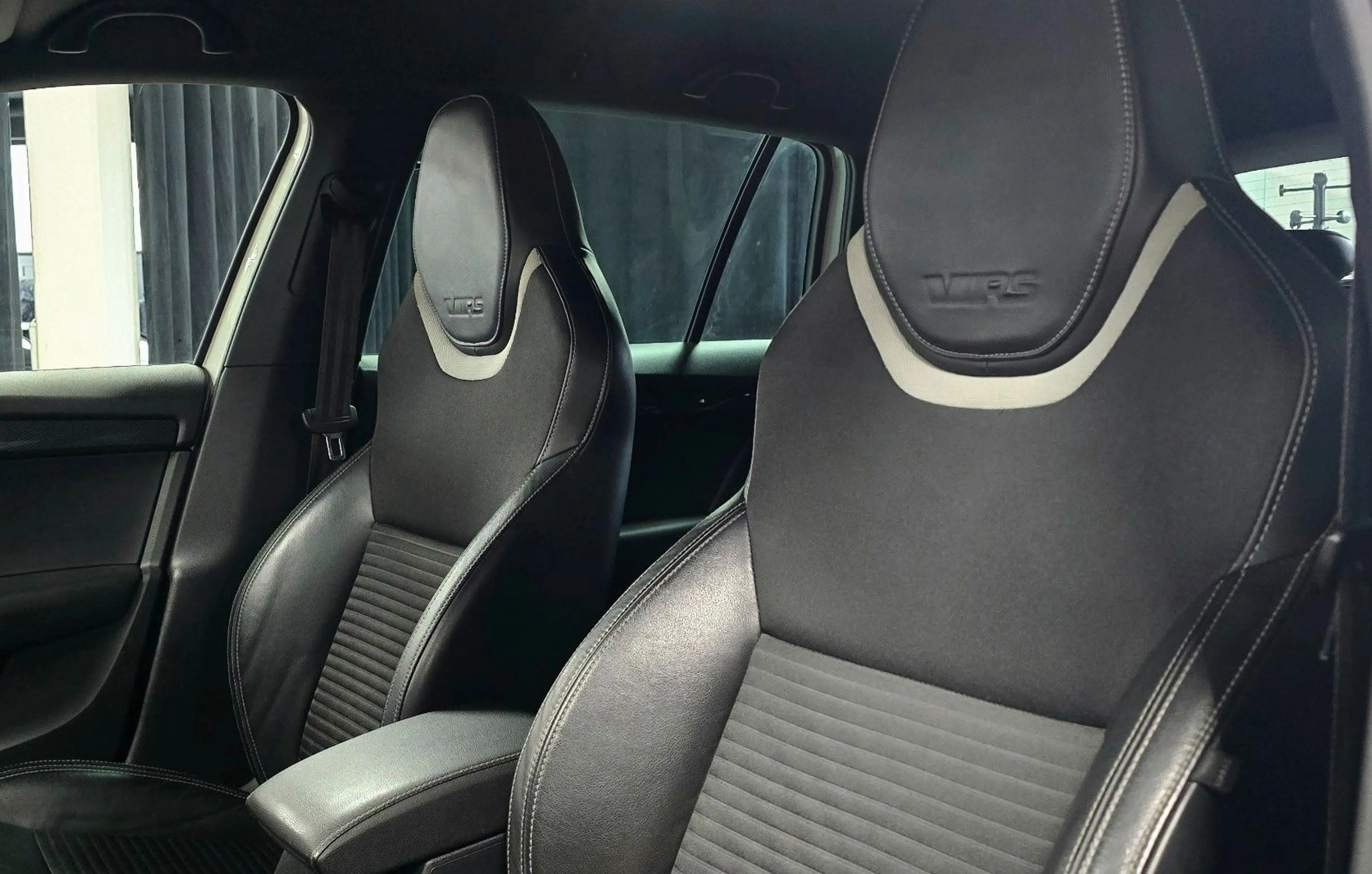 Skoda Octavia Combi RS*NAVI*ABSTAND*APPLE CARPLAY*DAB — photo 27