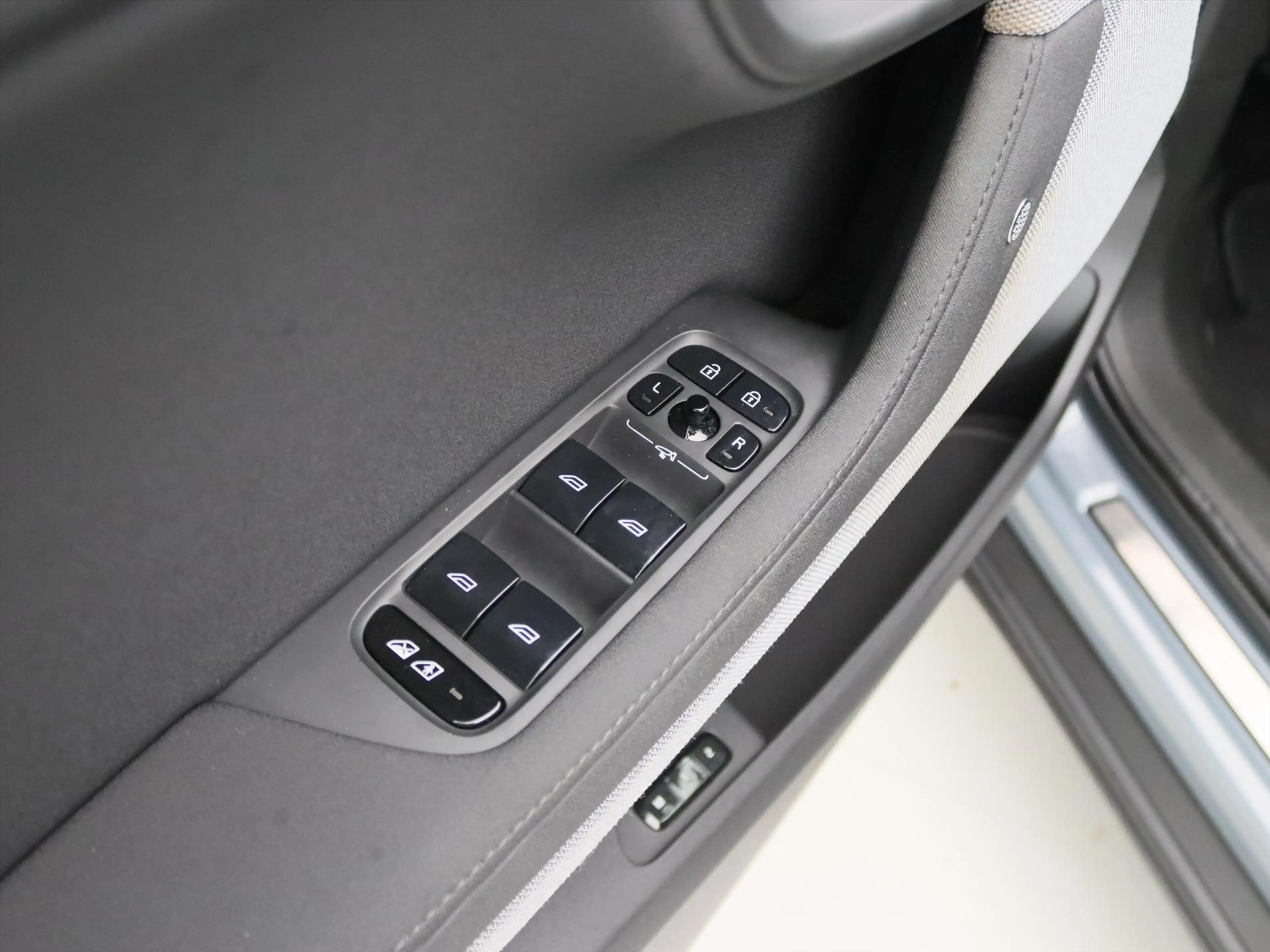 Polestar 2 Long Range Dual Motor 408PK 78kWh 93.1% SoH [ PILO — photo 21