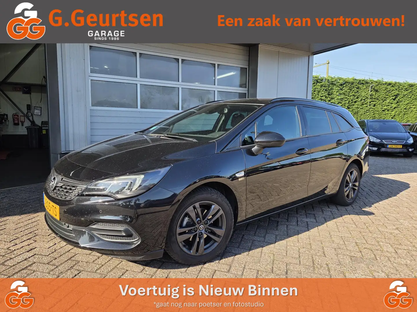 Opel Astra Sports Tourer 1.2 Edition 2020 Cruise Control, LMV Zwart - 1