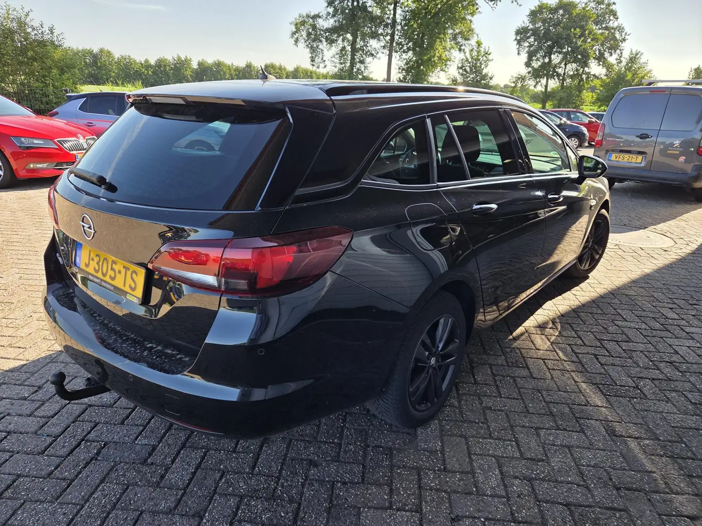 Opel Astra Sports Tourer 1.2 Edition 2020 Cruise Control, LMV Zwart - 2