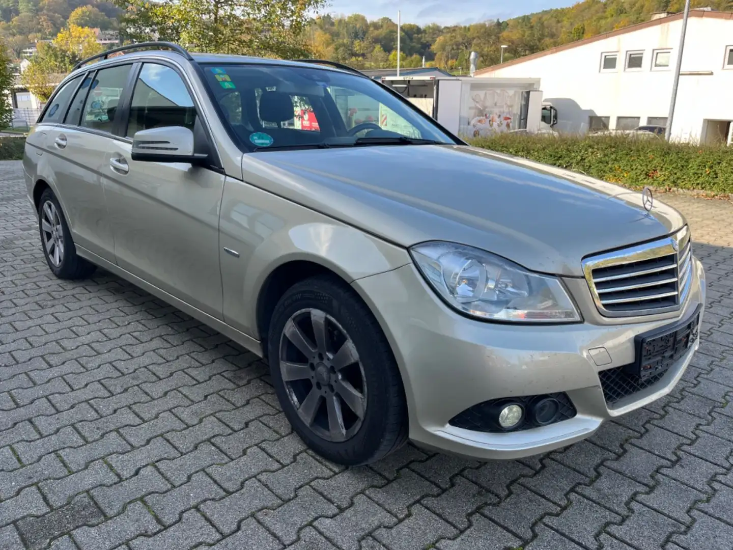 Mercedes-Benz C 200 / no TÜV / Not private / No discount Beige - 2