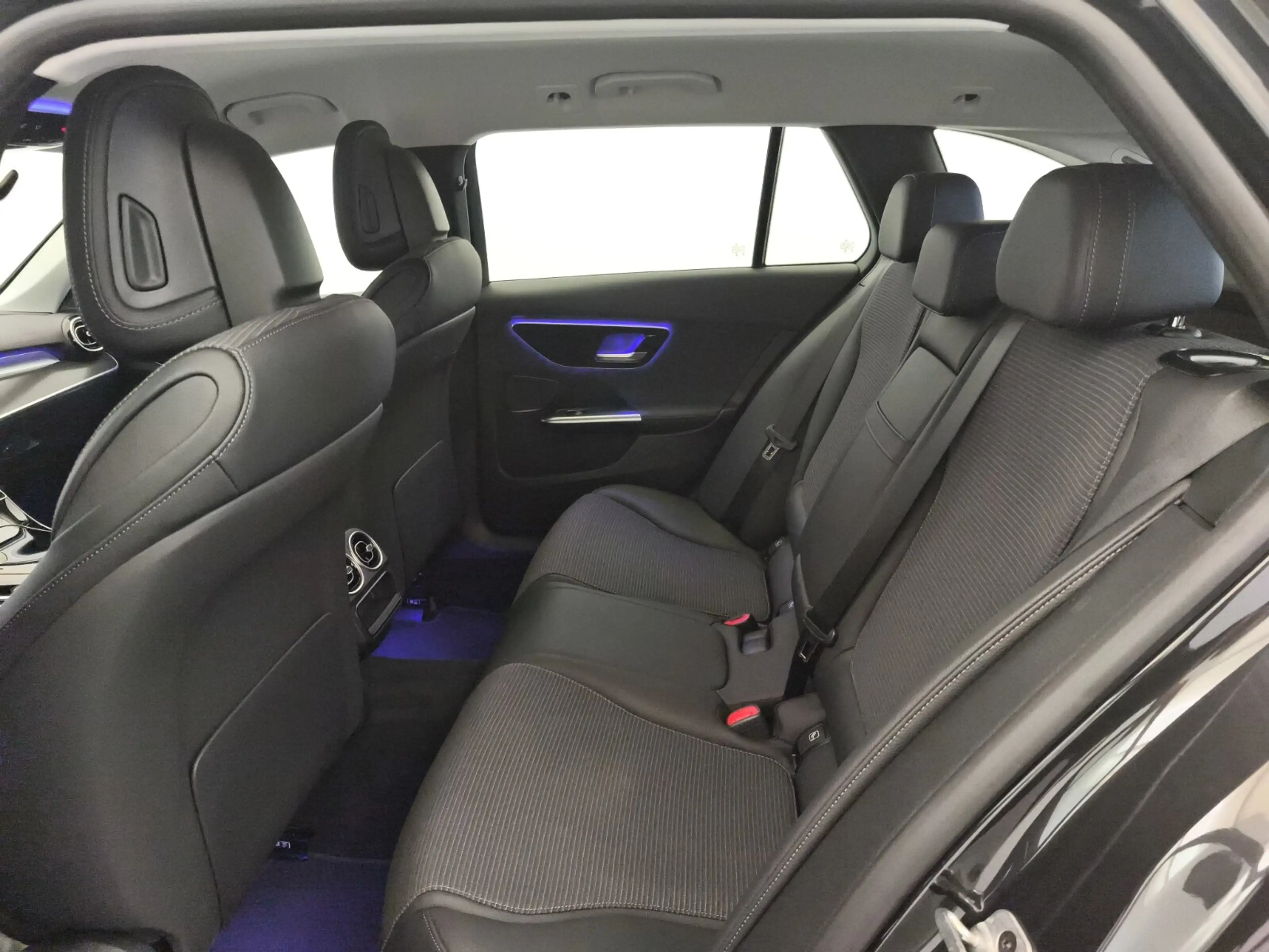 Mercedes-Benz C 200 C 200 T Avantgarde Advanced Ambien RüCam LED DAB — photo 12