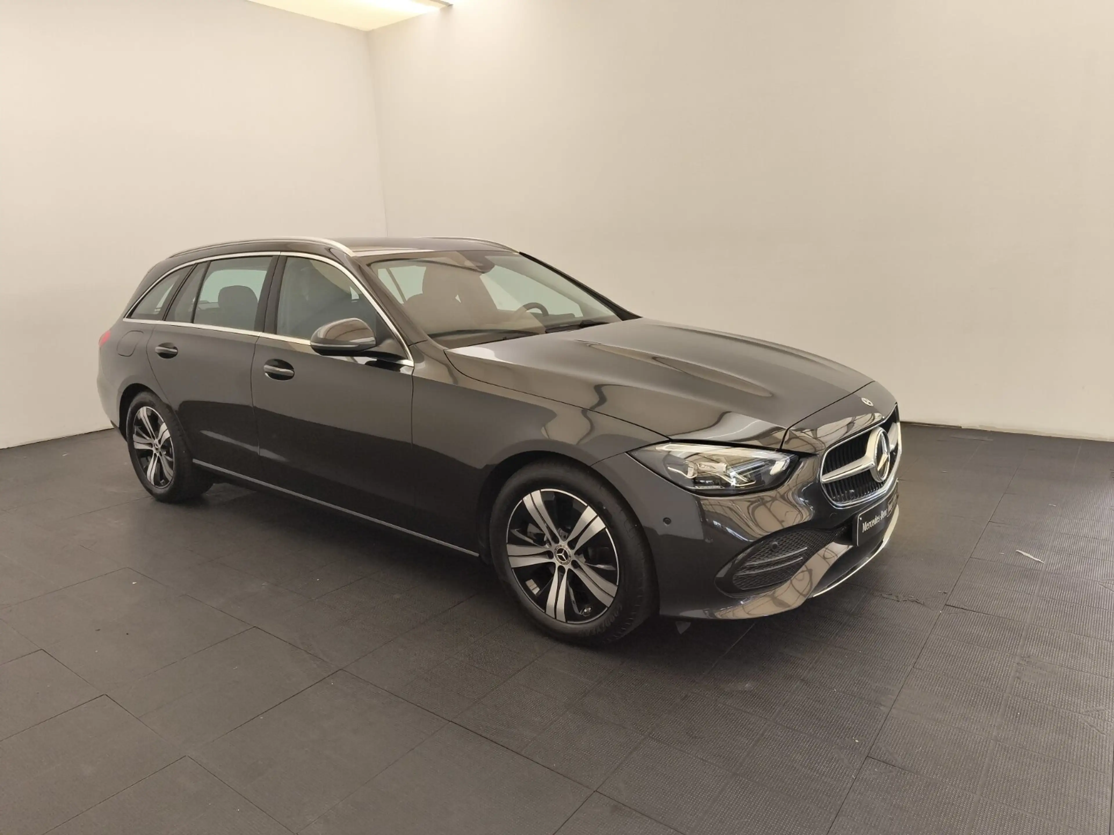 Mercedes-Benz C 200 C 200 T Avantgarde Advanced Ambien RüCam LED DAB — photo 4