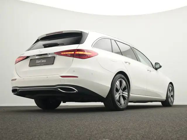 Mercedes-Benz C-Class view 11