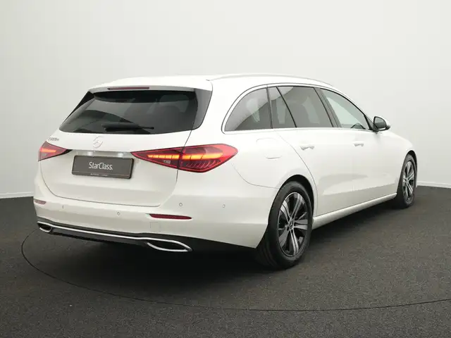 Mercedes-Benz C-Class view 3