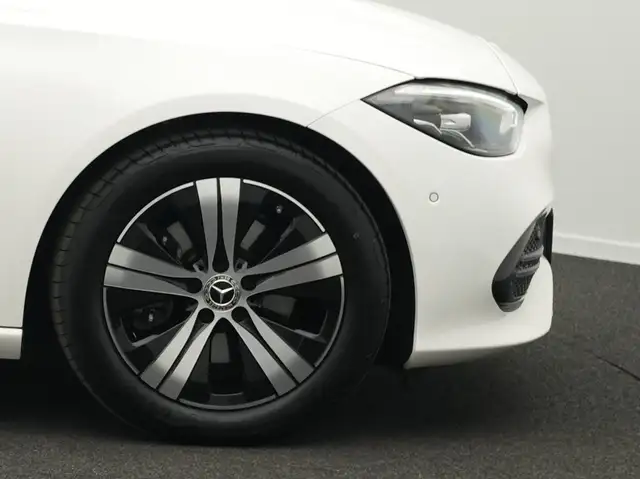 Mercedes-Benz C-Class view 8