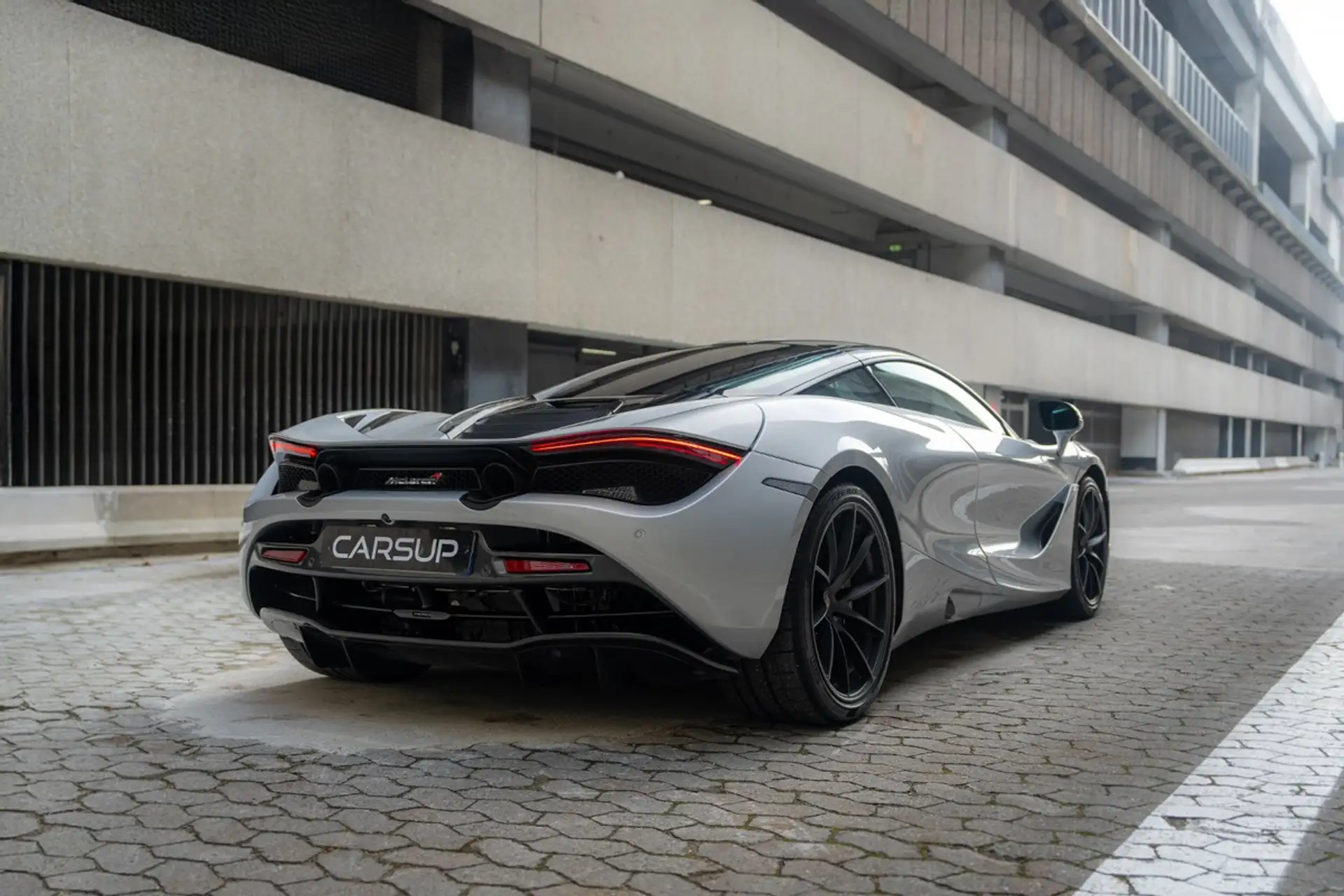 맥라렌 720S 720 Sport Coupe 2018 화이트 사진 3