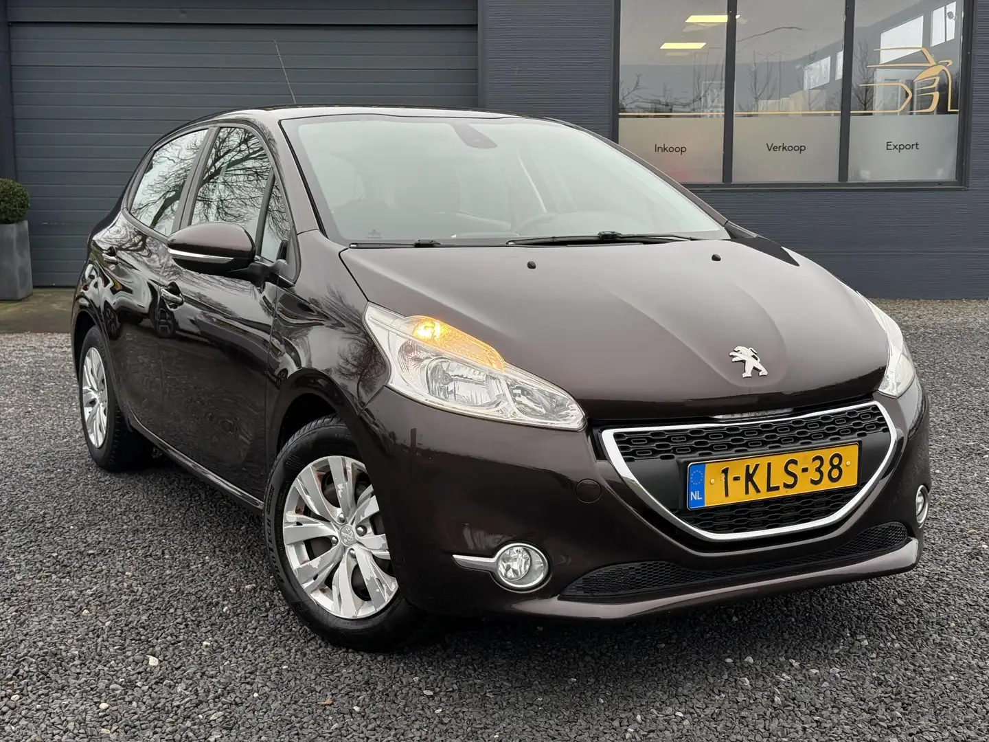Peugeot 208 1.2 VTi Envy 2e Eigenaar,Navi,Clima,Cruise,Pdc,5 D Braun - 2