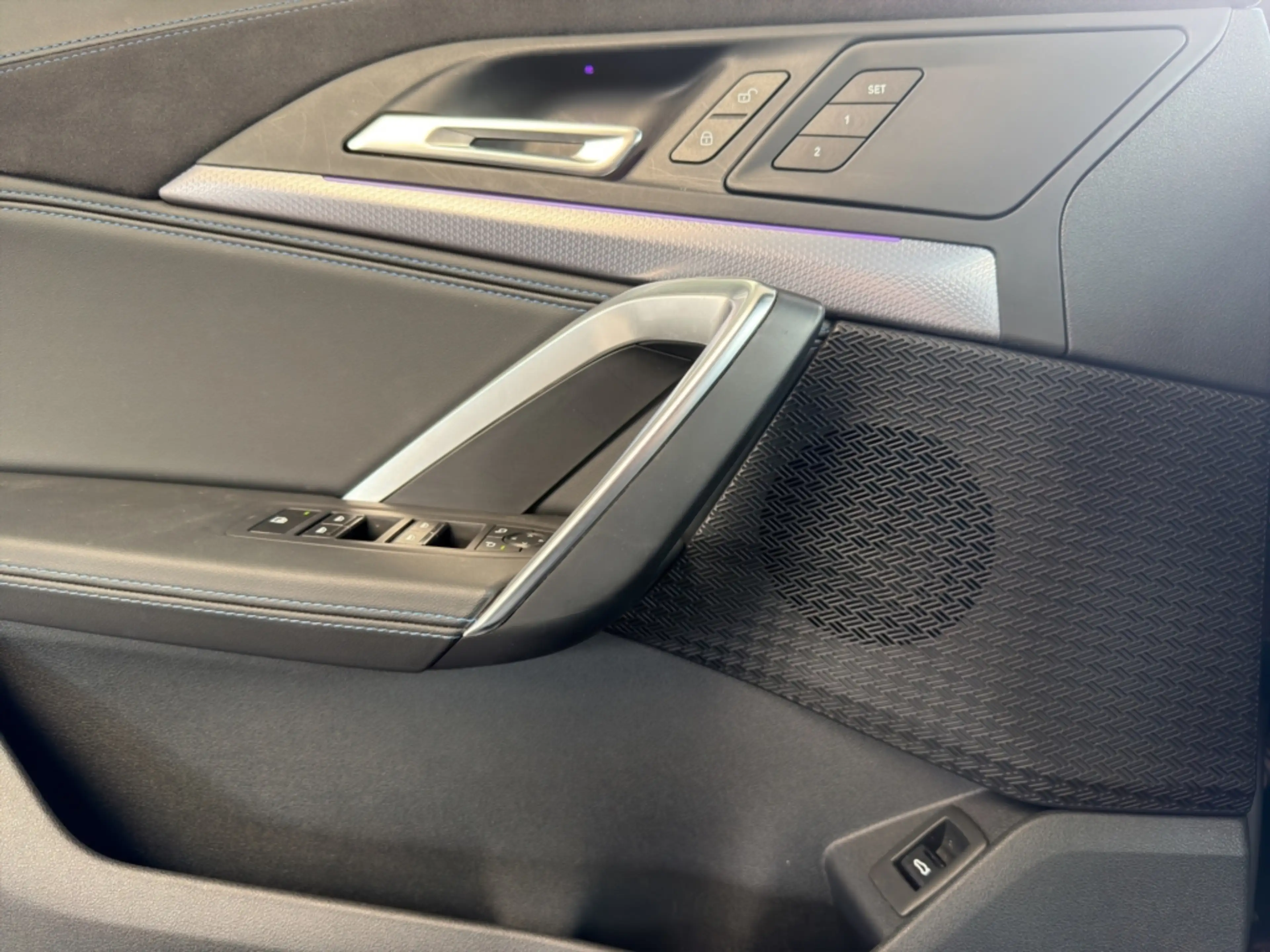 BMW iX2 eDrive20 M SPORT PRO 66.5 kWh M SPORT - HUD - — photo 19