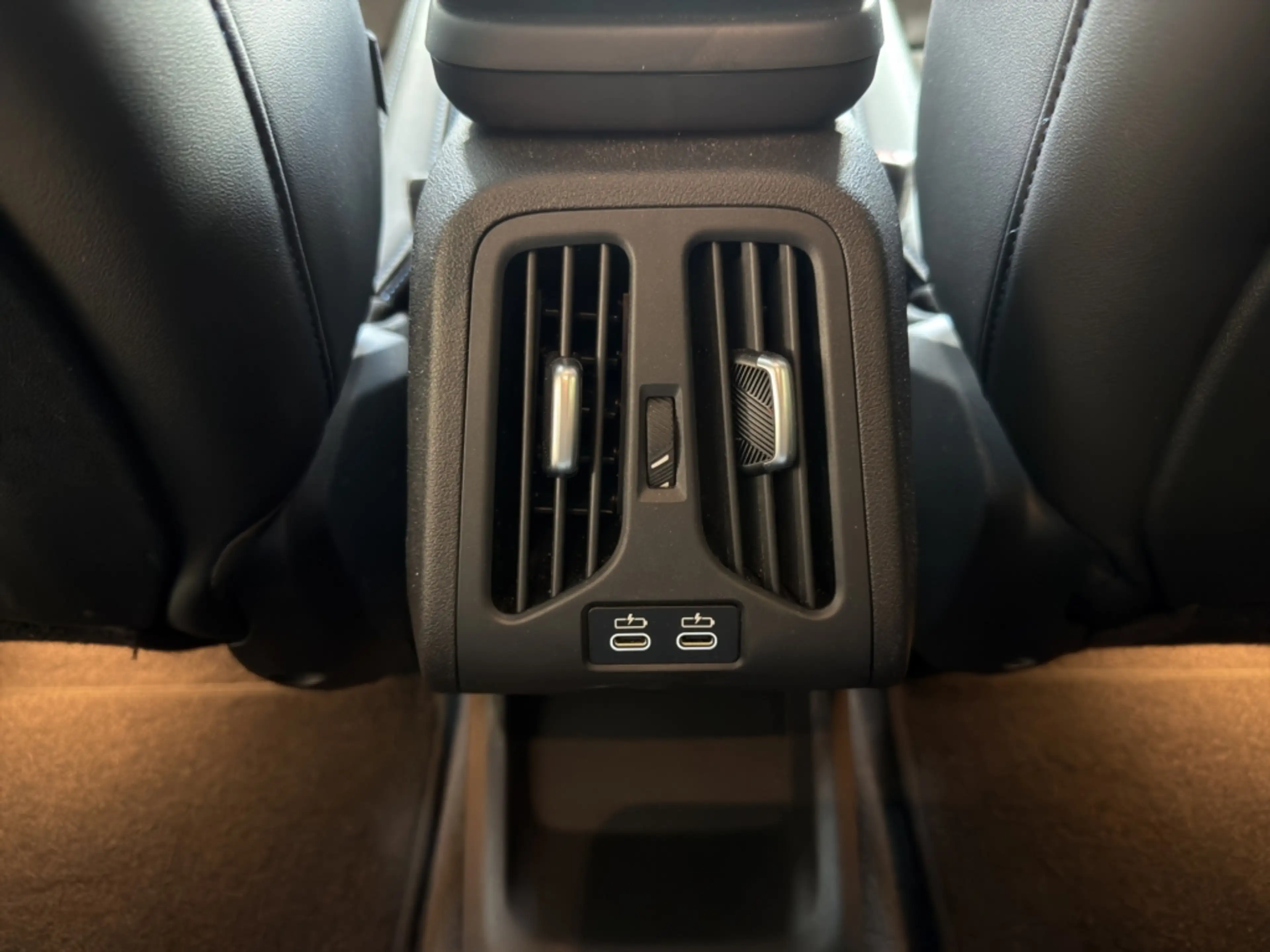 BMW iX2 eDrive20 M SPORT PRO 66.5 kWh M SPORT - HUD - — photo 23
