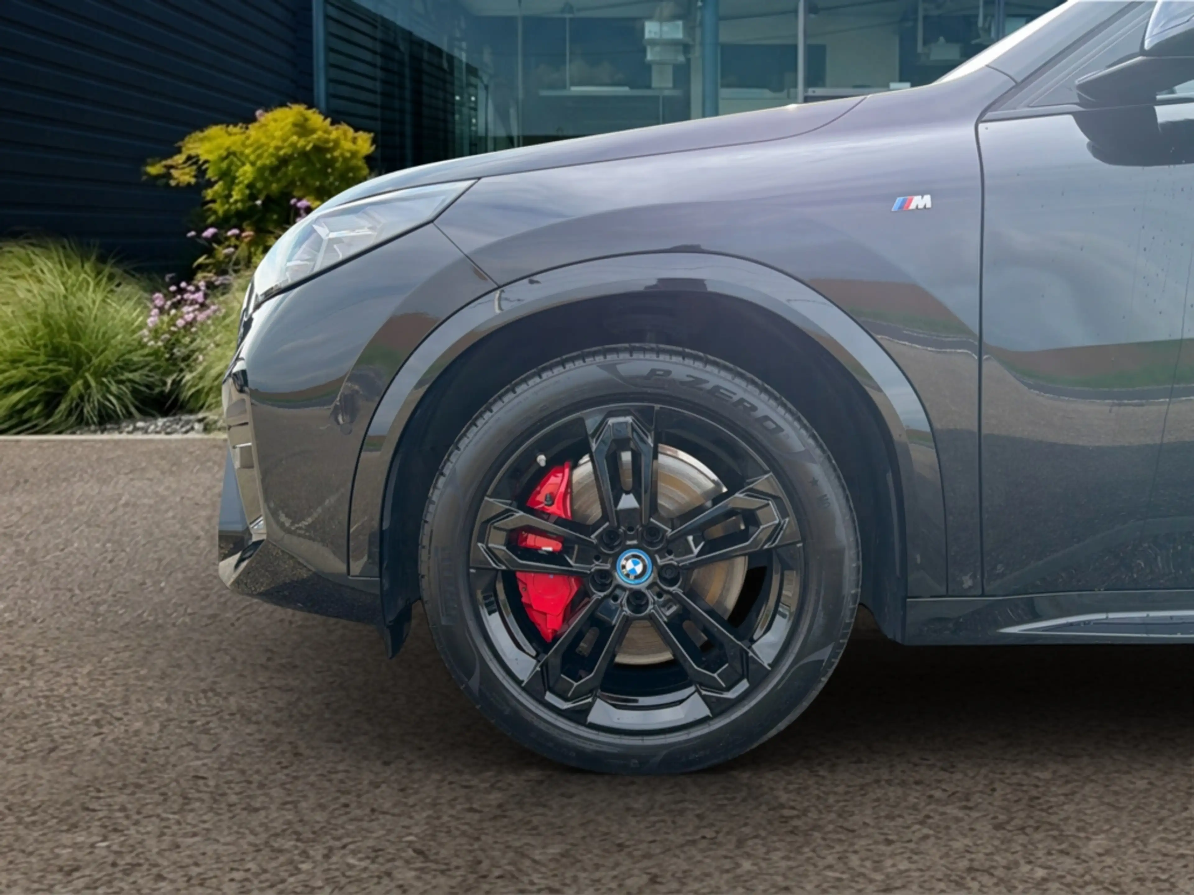 BMW iX2 eDrive20 M SPORT PRO 66.5 kWh M SPORT - HUD - — photo 10
