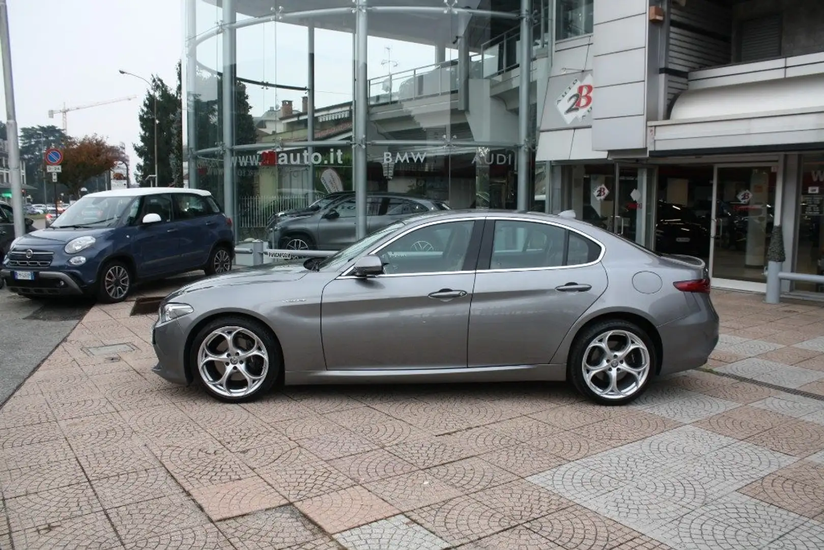 Alfa Romeo Giulia 2.2 Turbodiesel 210 CV AT8 AWD Q4 Veloce Gris - 2