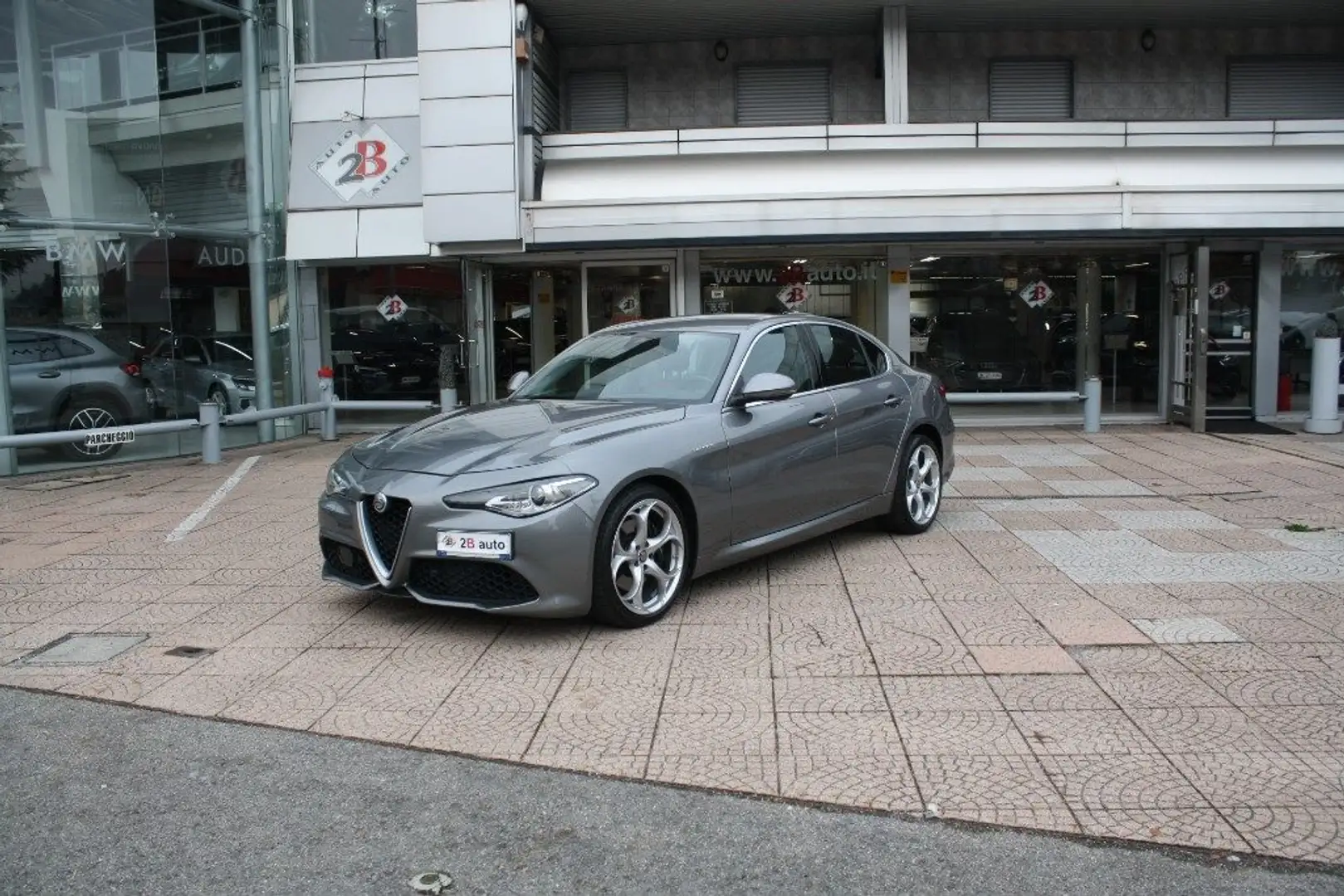 Alfa Romeo Giulia 2.2 Turbodiesel 210 CV AT8 AWD Q4 Veloce Gris - 1