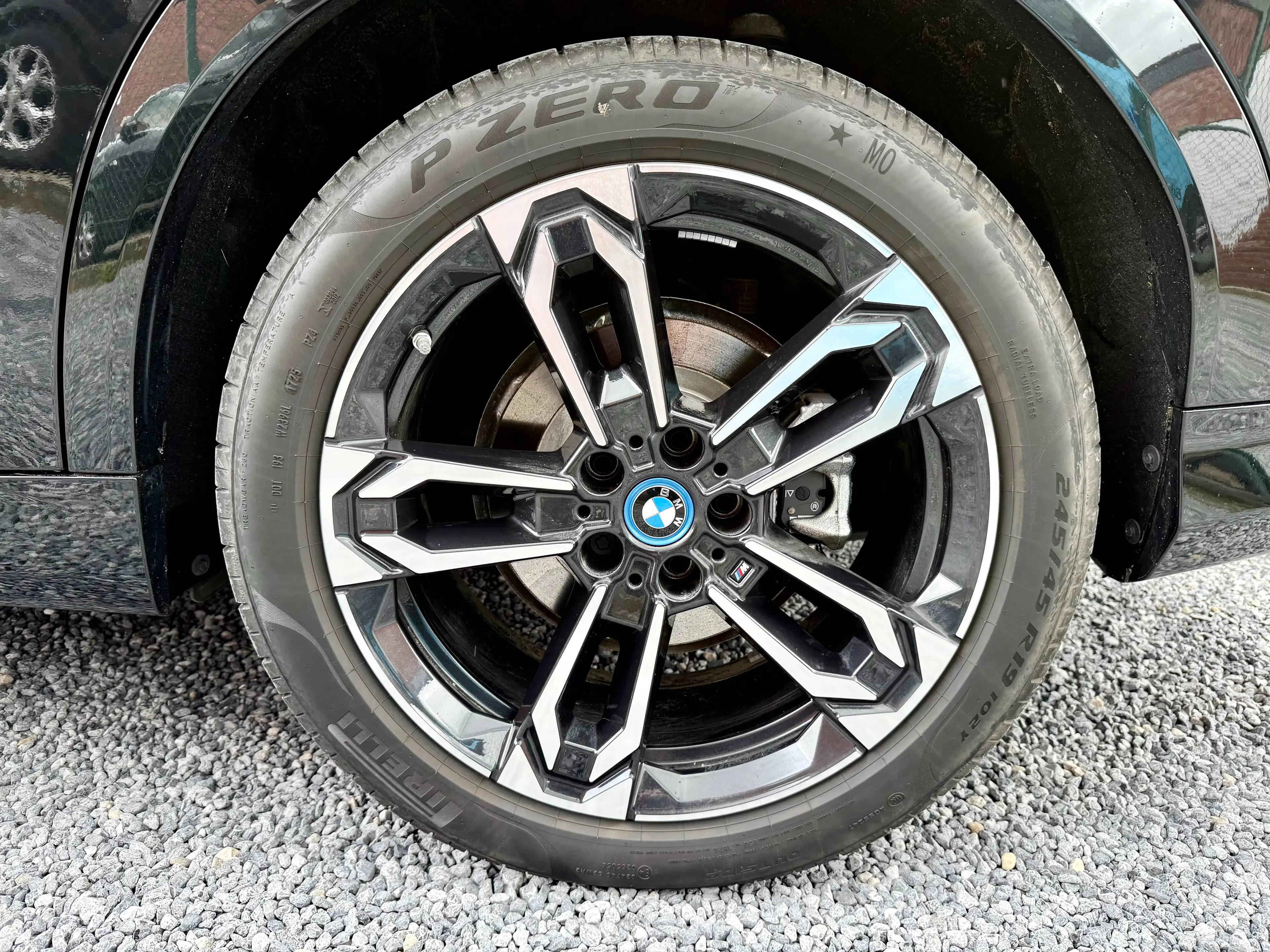 BMW iX2 66.5 kWh eDrive20 M Edition | Massage! | Harman Kardon | Pano! — photo 9