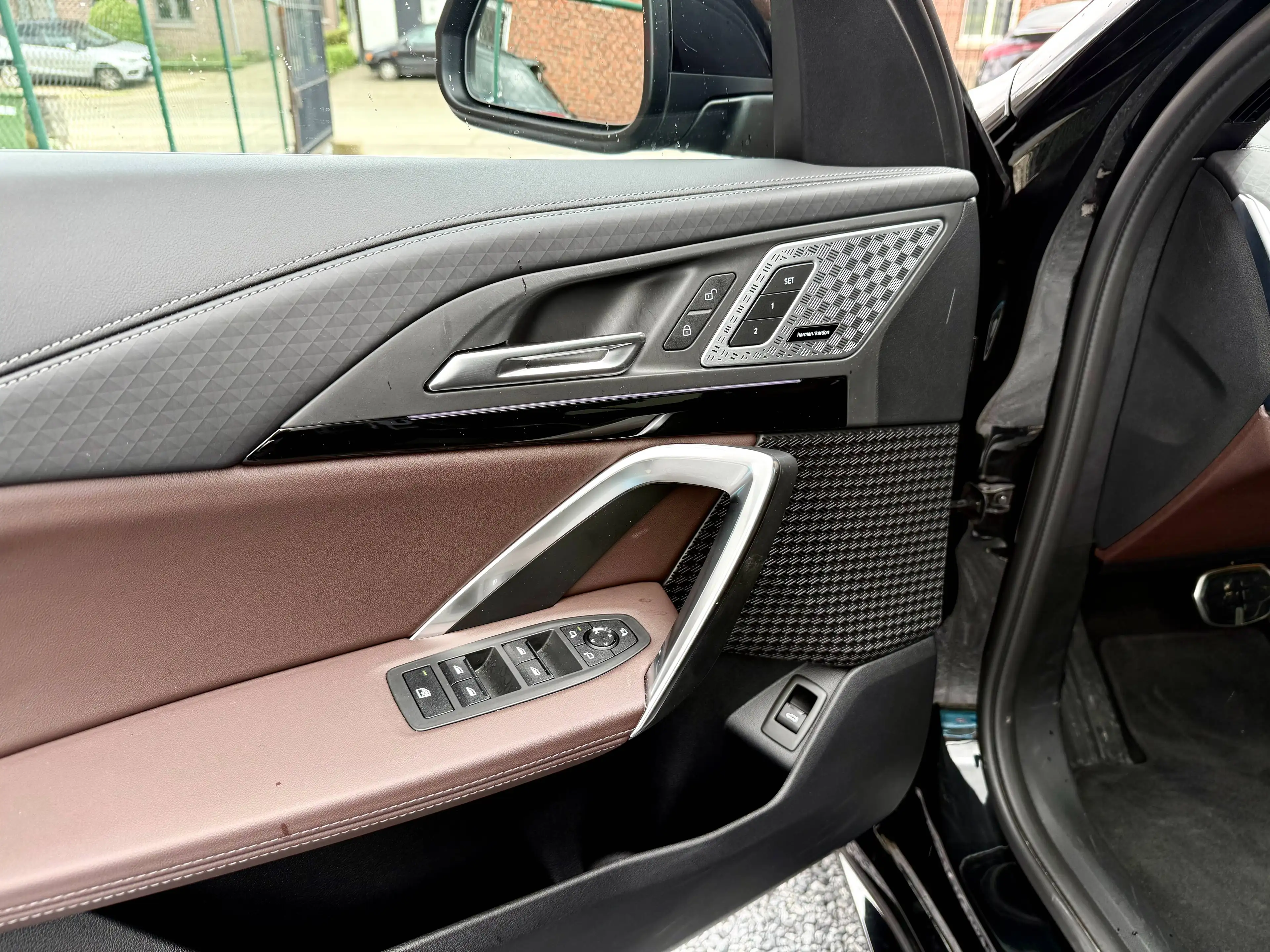 BMW iX2 66.5 kWh eDrive20 M Edition | Massage! | Harman Kardon | Pano! — photo 10