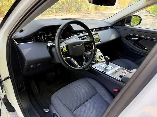 Land Rover Range Rover Evoque view 11