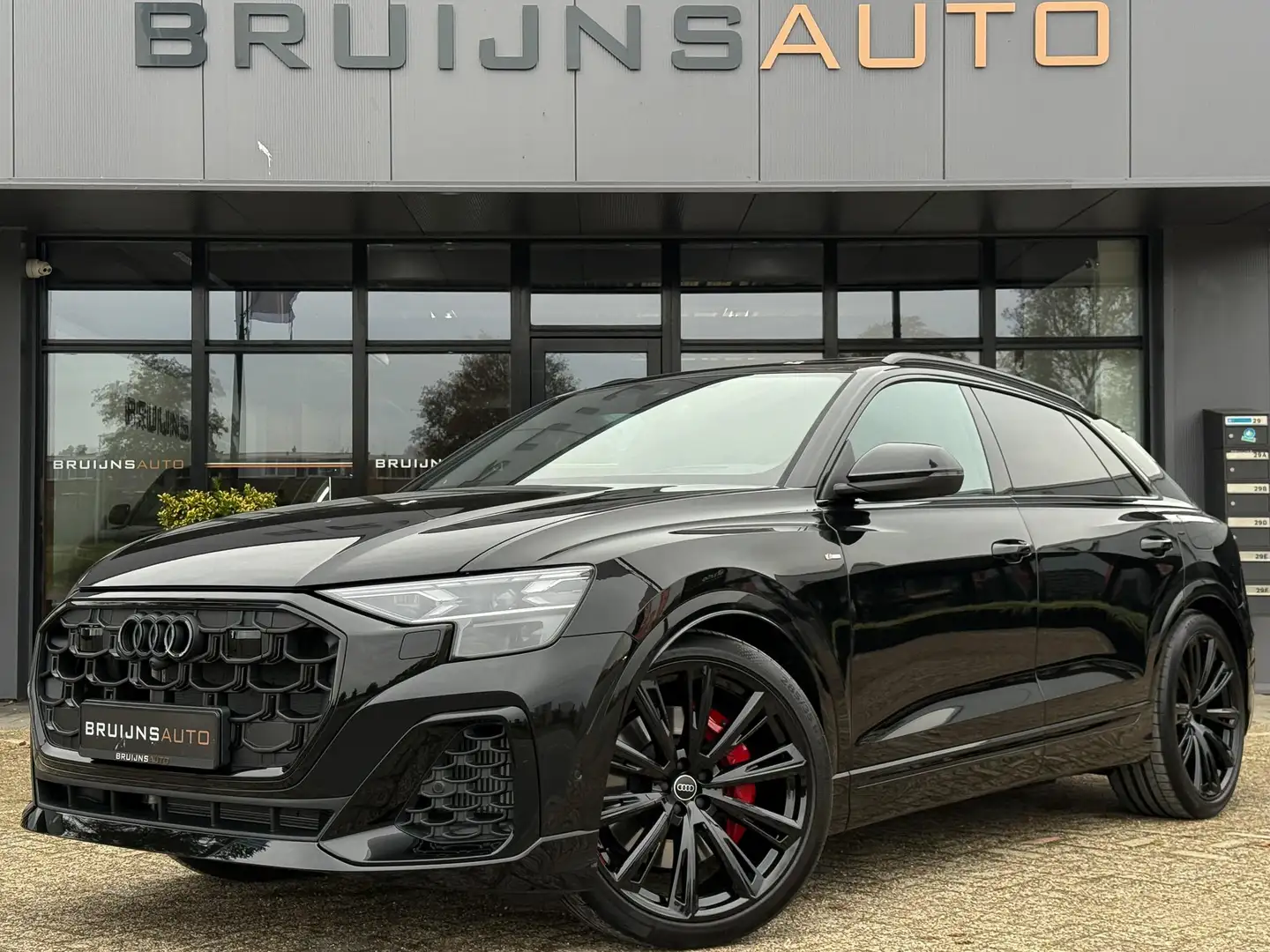 Audi Q8 60 TFSI e quattro Pro Line S Competition Noir - 1