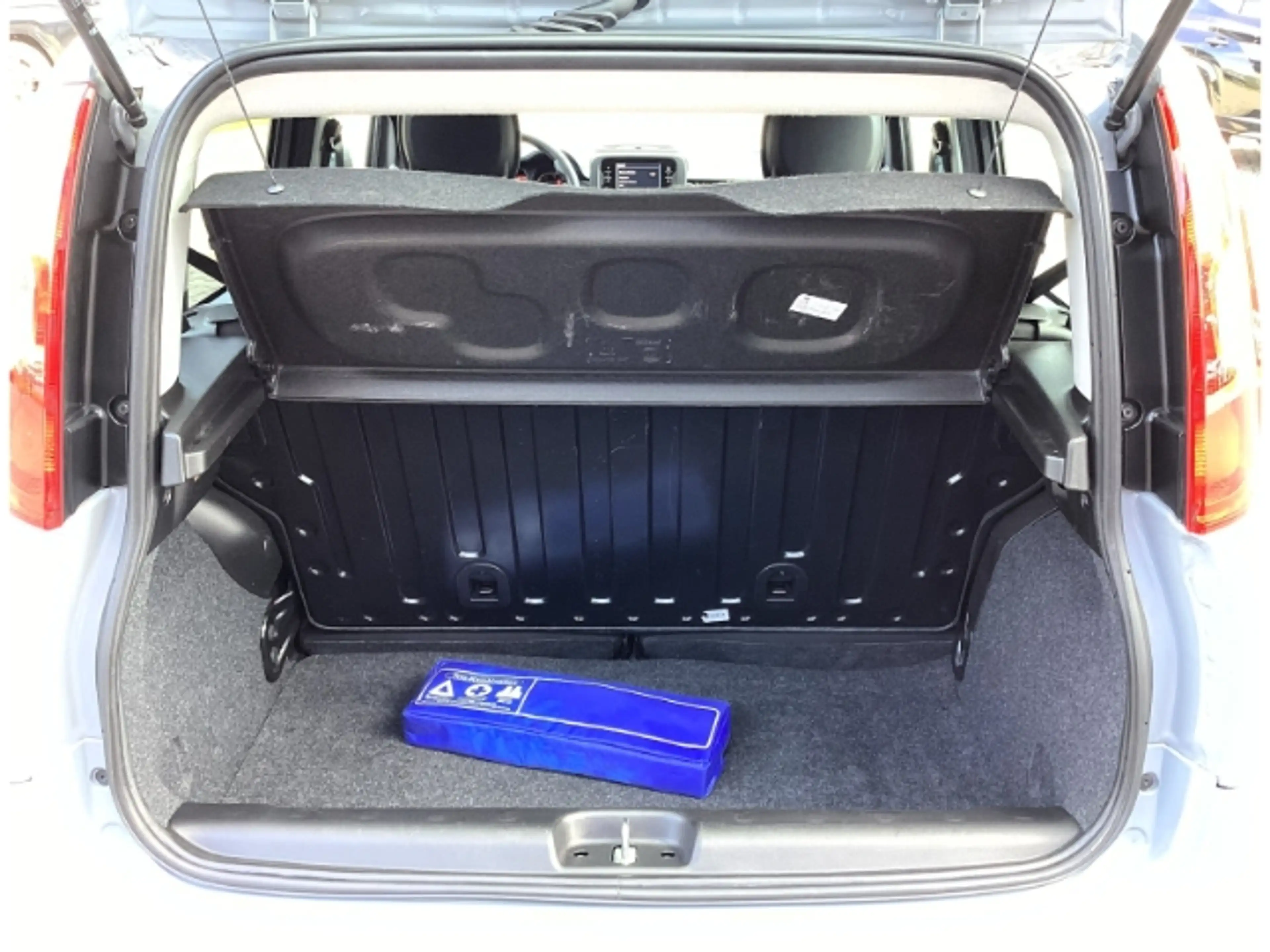 Fiat Panda Mild-Hybrid *Bluetooth *Klimaanlage *Start-Stop-Au — photo 11